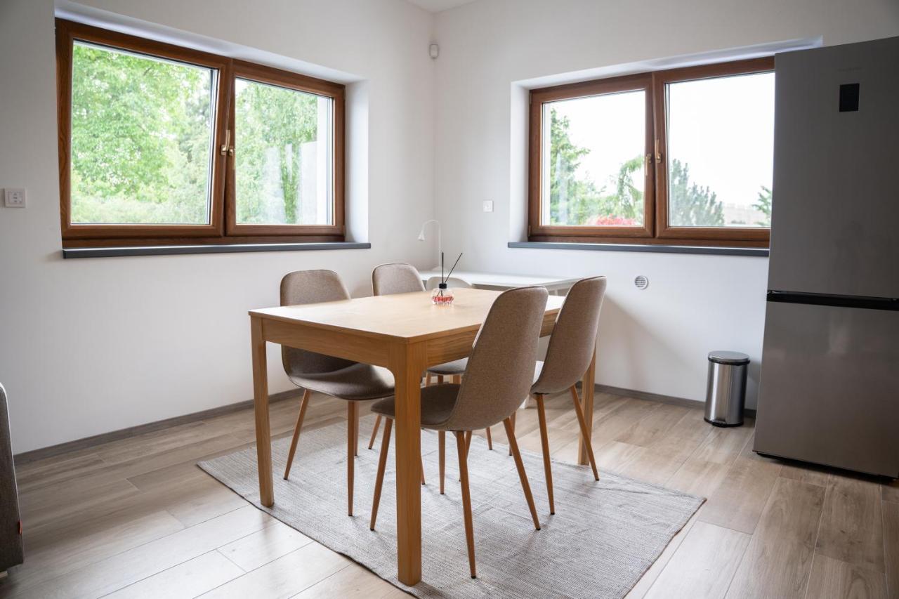 The Dante Villa Apartments Praha Bagian luar foto
