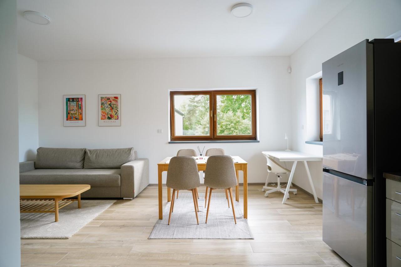 The Dante Villa Apartments Praha Bagian luar foto