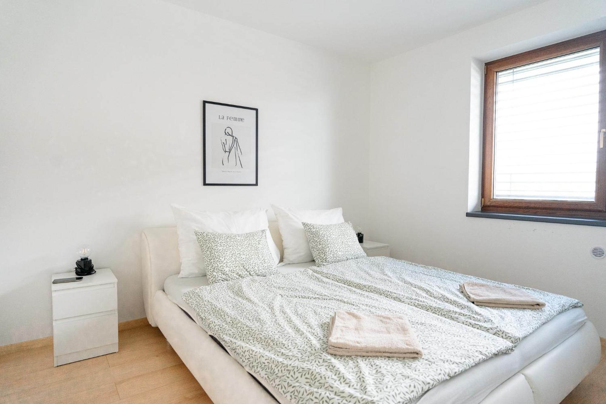 The Dante Villa Apartments Praha Bagian luar foto