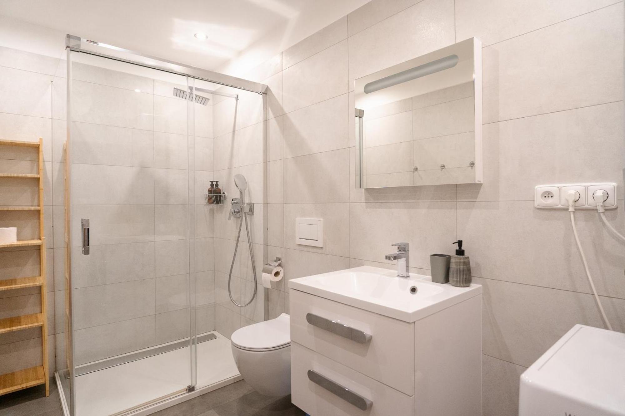 The Dante Villa Apartments Praha Bagian luar foto